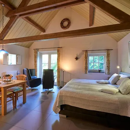 לינה וארוחת בוקר Huys En Hoff Aen Den Haspel אוירשחוט